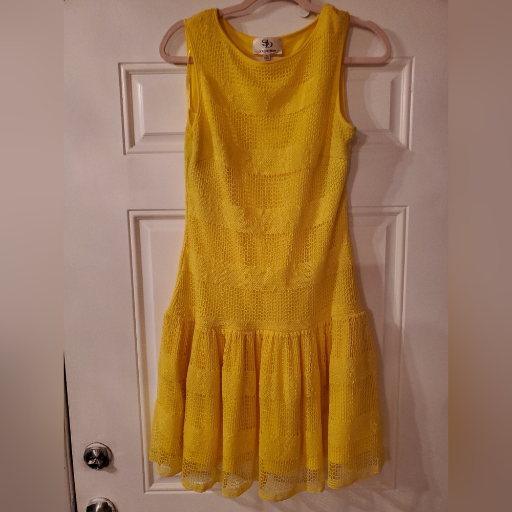 Cute yellow dress size 10